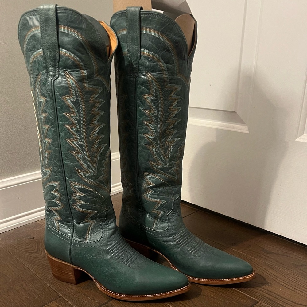 SOLD ❌❌BRAND NEW Tecovas the Abby in Sagebrush Size 11B